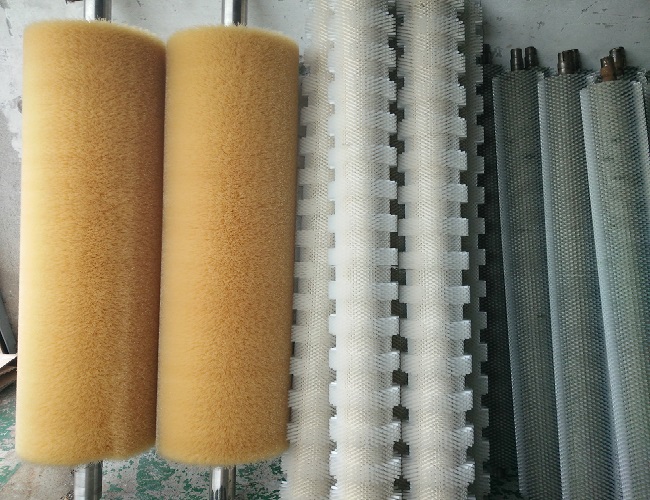 外徑(jìng)500波紋尼龍工(gōng)業毛刷輥加工生產 外(wài)徑500波紋尼龍工業毛刷輥加工生產